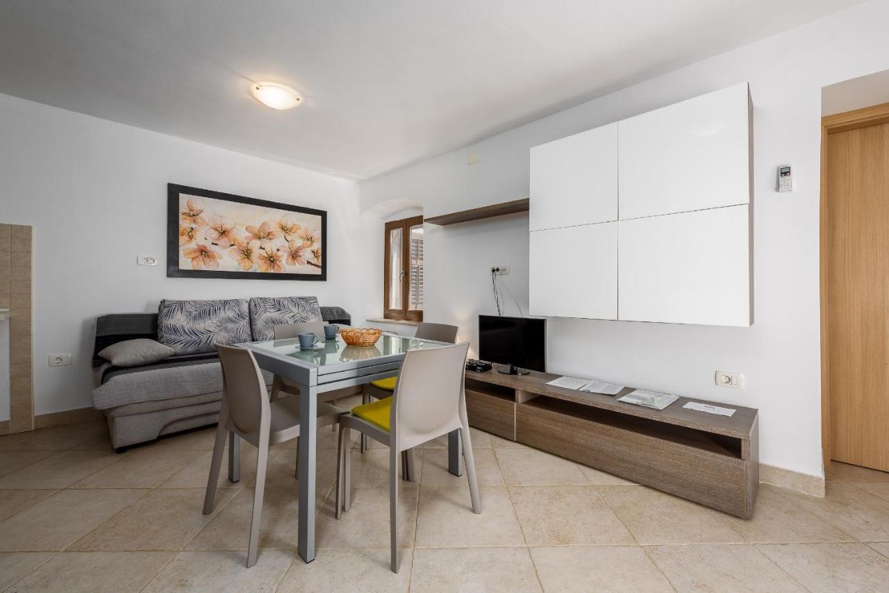 Apartments Dante Ουμάγκ Εξωτερικό φωτογραφία
